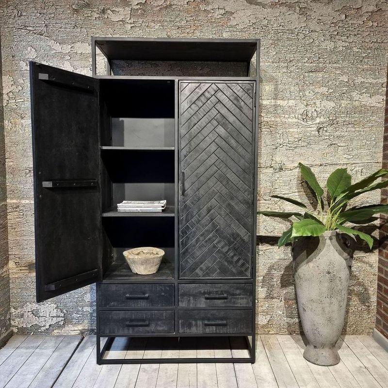 Massivholzschrank Laax Mango schwarz Fischgrät 100x200