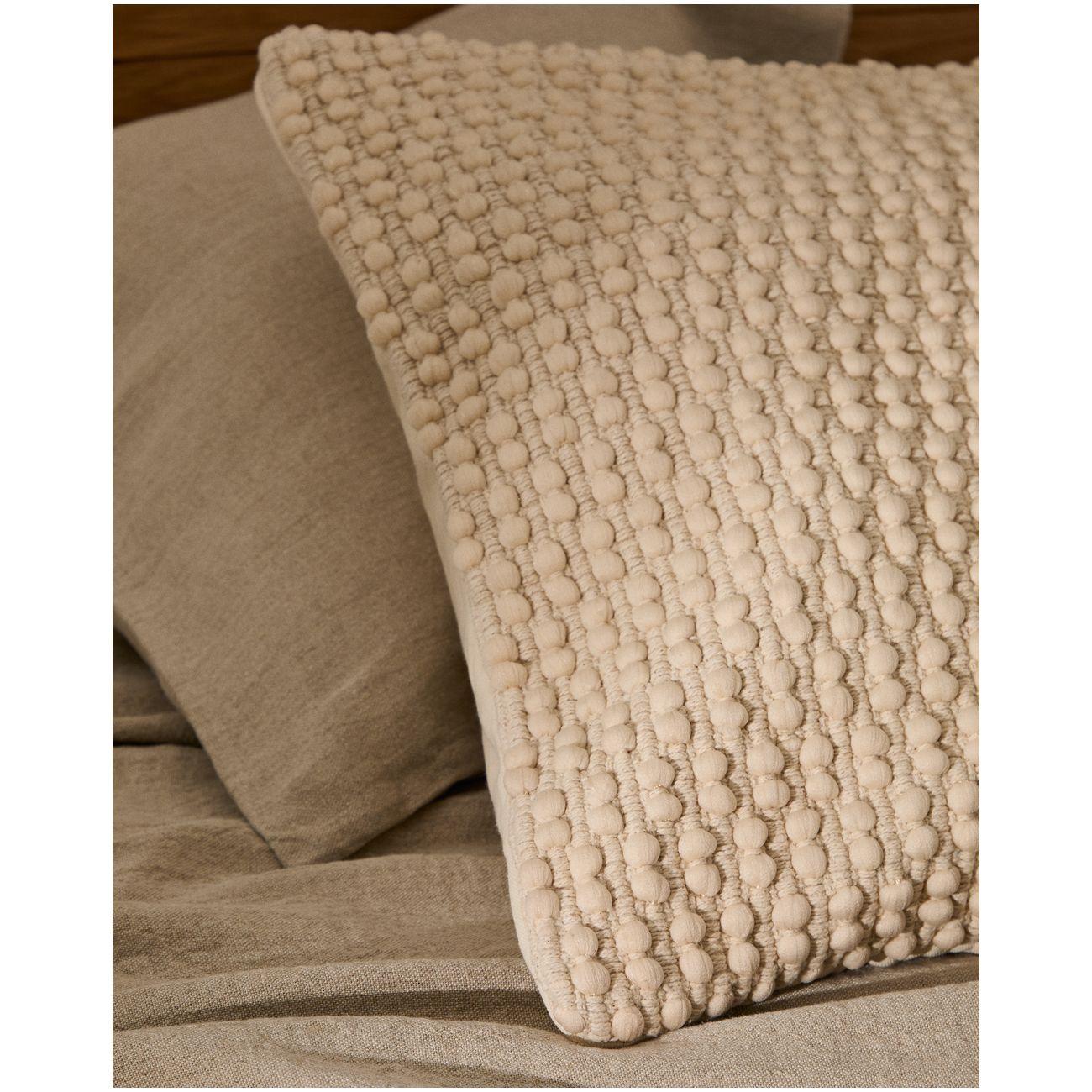 Kissenhülle Mascarell aus weisser Baumwolle und Polyester 50x50