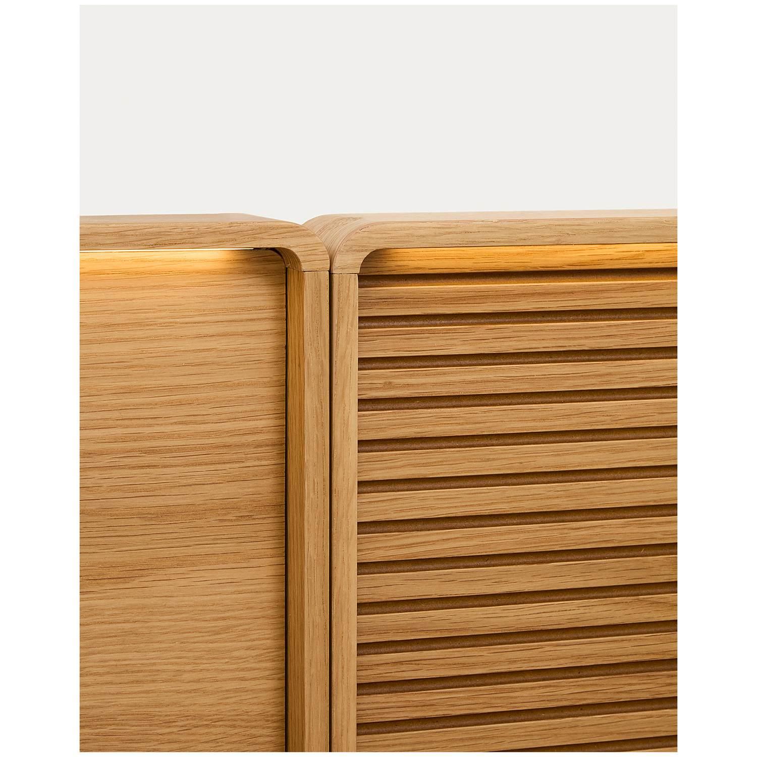 Bett Norlen mit 2 Nachttischen aus Eichenfurnier mit naturfarbenem Finish und LED-Licht für Matratzen 160x200 FSC Mix Credit
