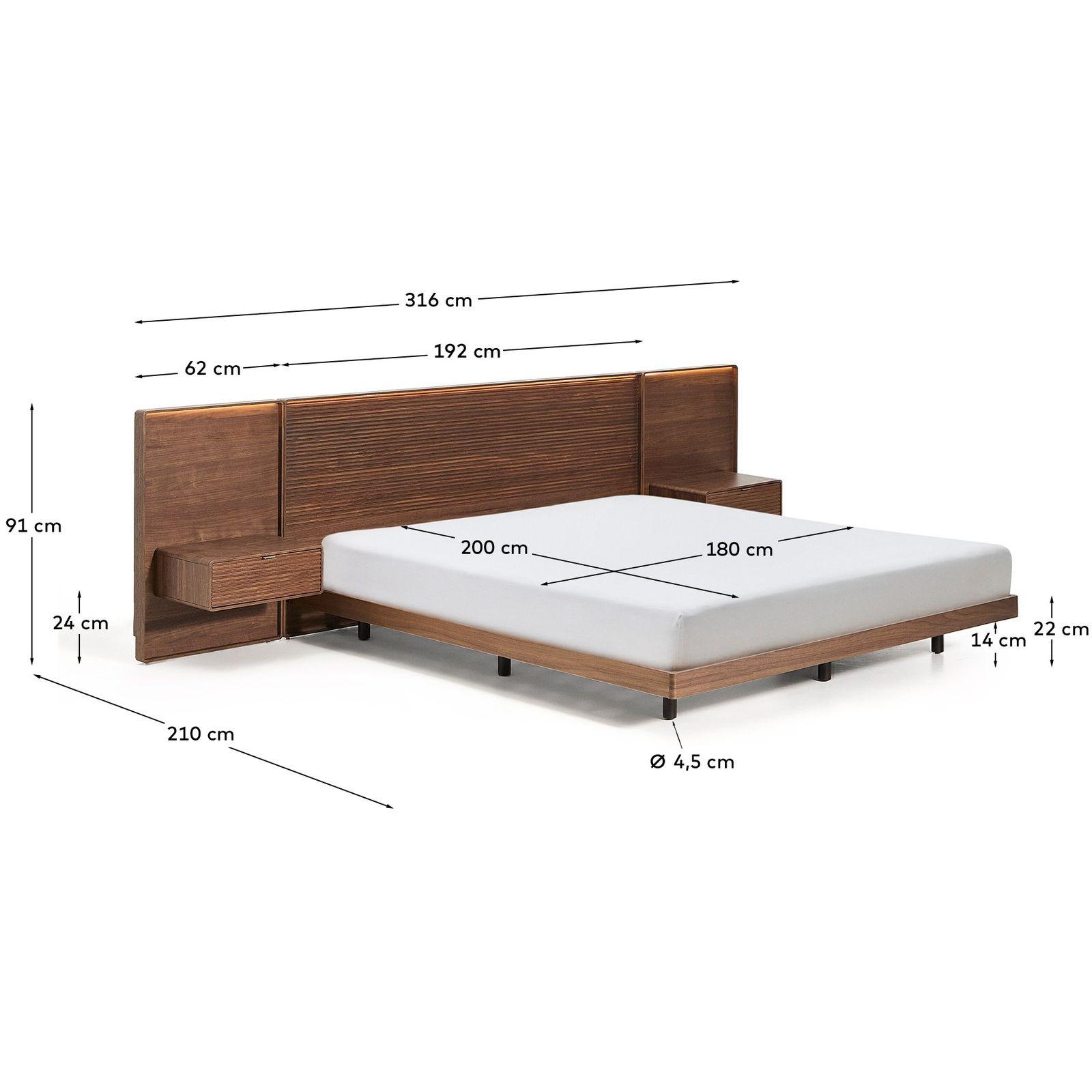 Bett Norlen mit zwei Nachttischen aus Nussbaumfurnier mit dunklem Finish für Matratzen 180