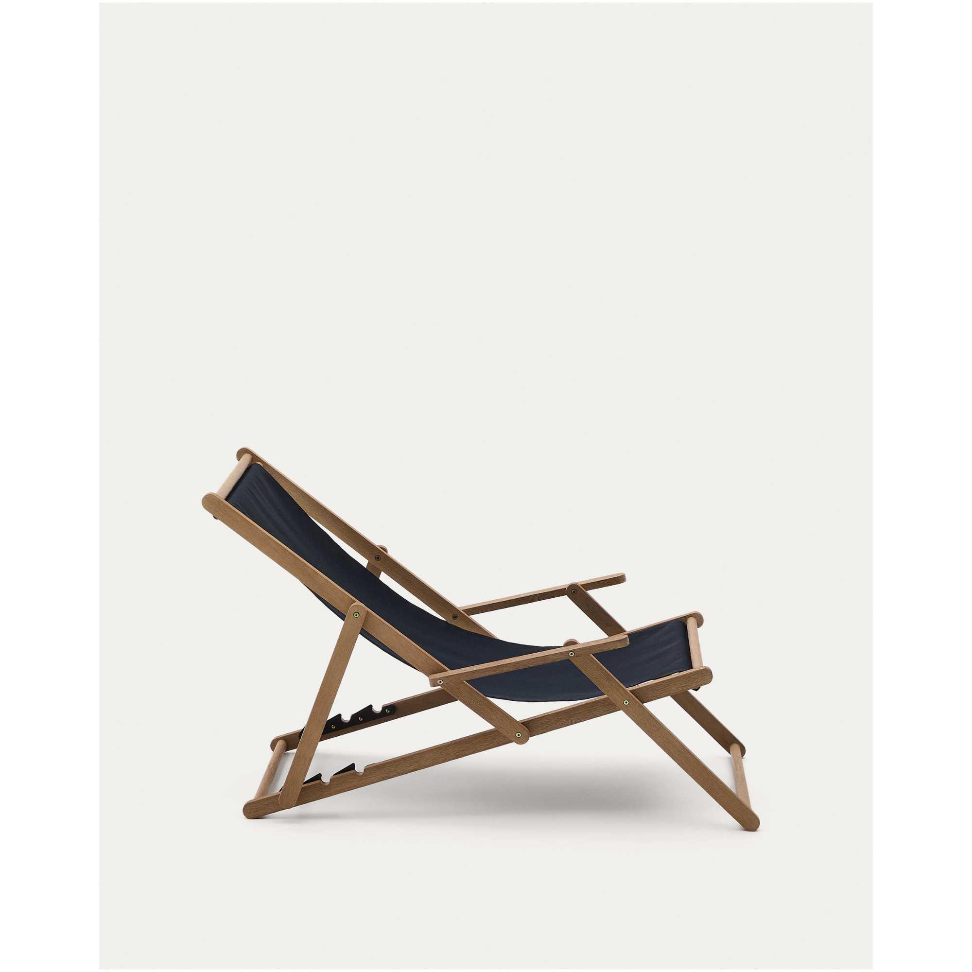 Klappbarer Outdoor-Liegestuhl Vilara in Schwarz aus massivem Akazienholz FSC 100%