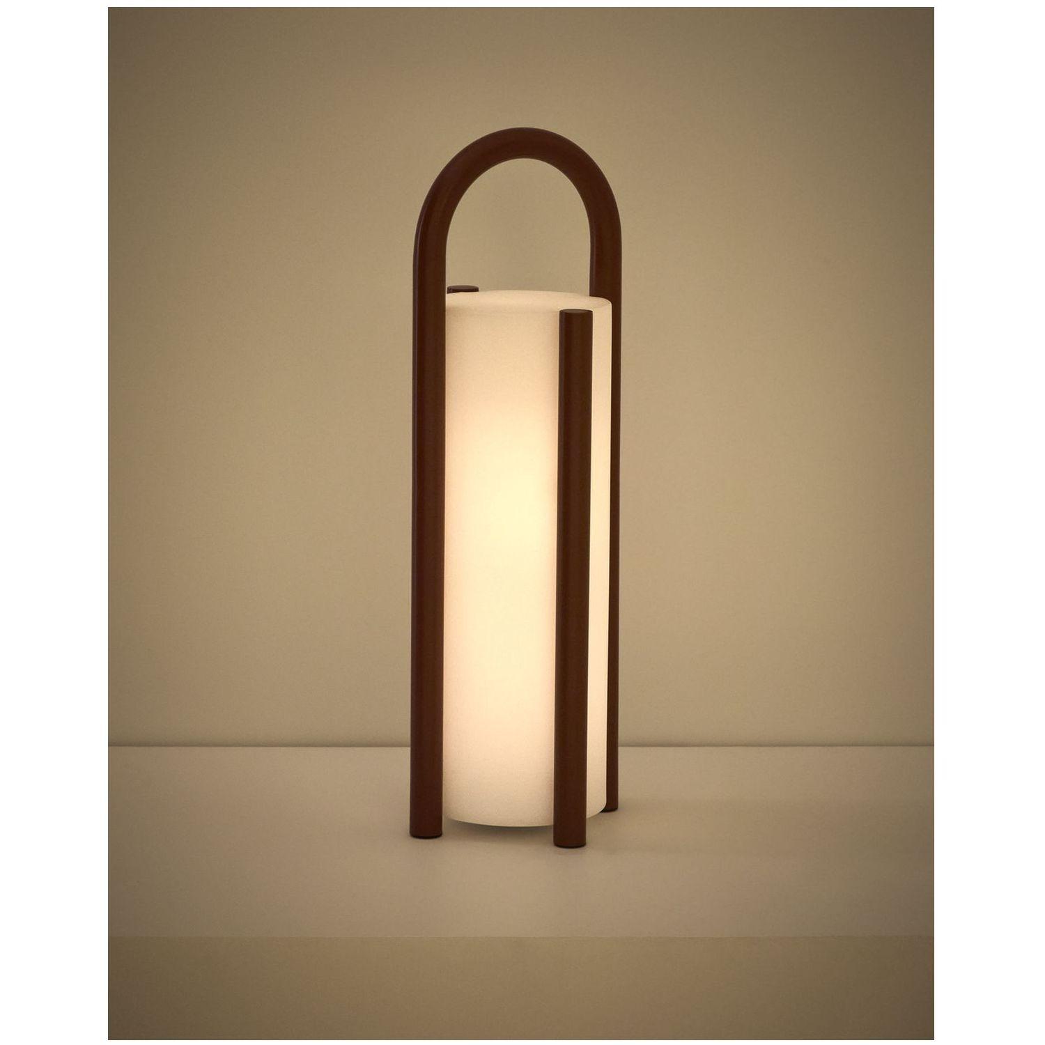 Grosse tragbare Tischlampe Leros aus Polyethylen und terrakottafarbenem Stahl