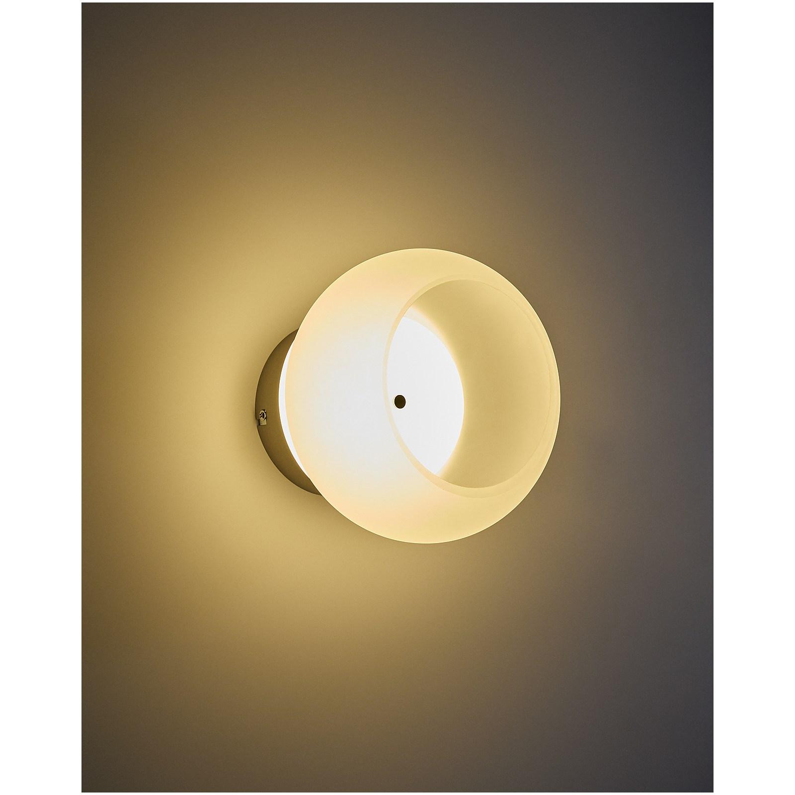 LED-Wandleuchte Leruna aus satiniertem Glas und Metall mit verzinktem Finish 20x20