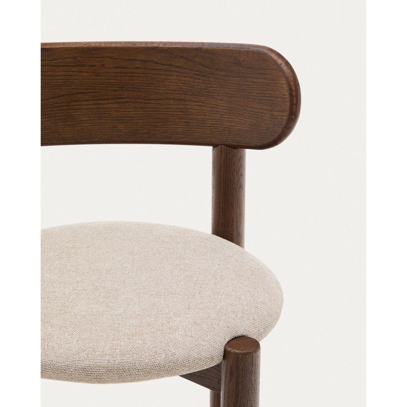 Design Stuhl Nebai Chenille braun Gestell Eichenholz nussbaum FSC