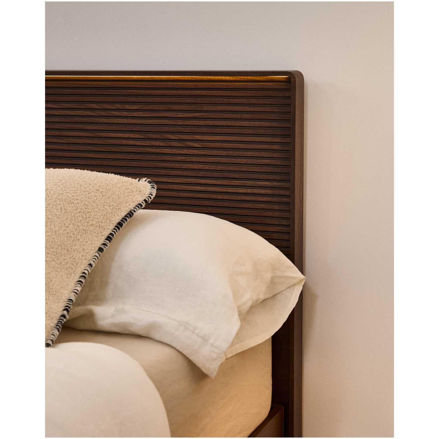 Bett Norlen Nussbaumfurnier mit dunklem Finish und LED-Licht für Matratzen 160x200 FSC Mix Credit