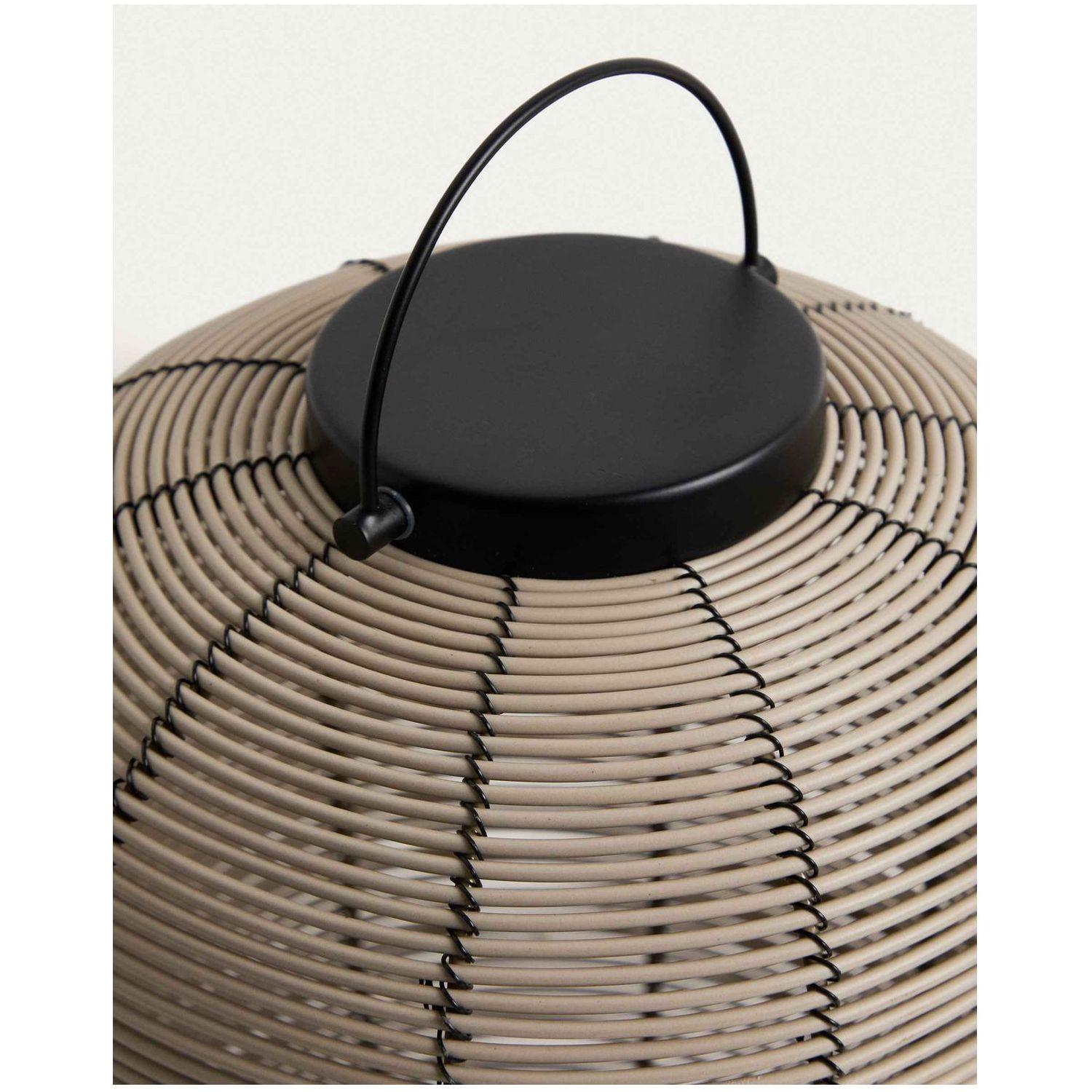 Kleine tragbare LED-Tischlampe Saranella aus hellgrauem synthetischem Rattan