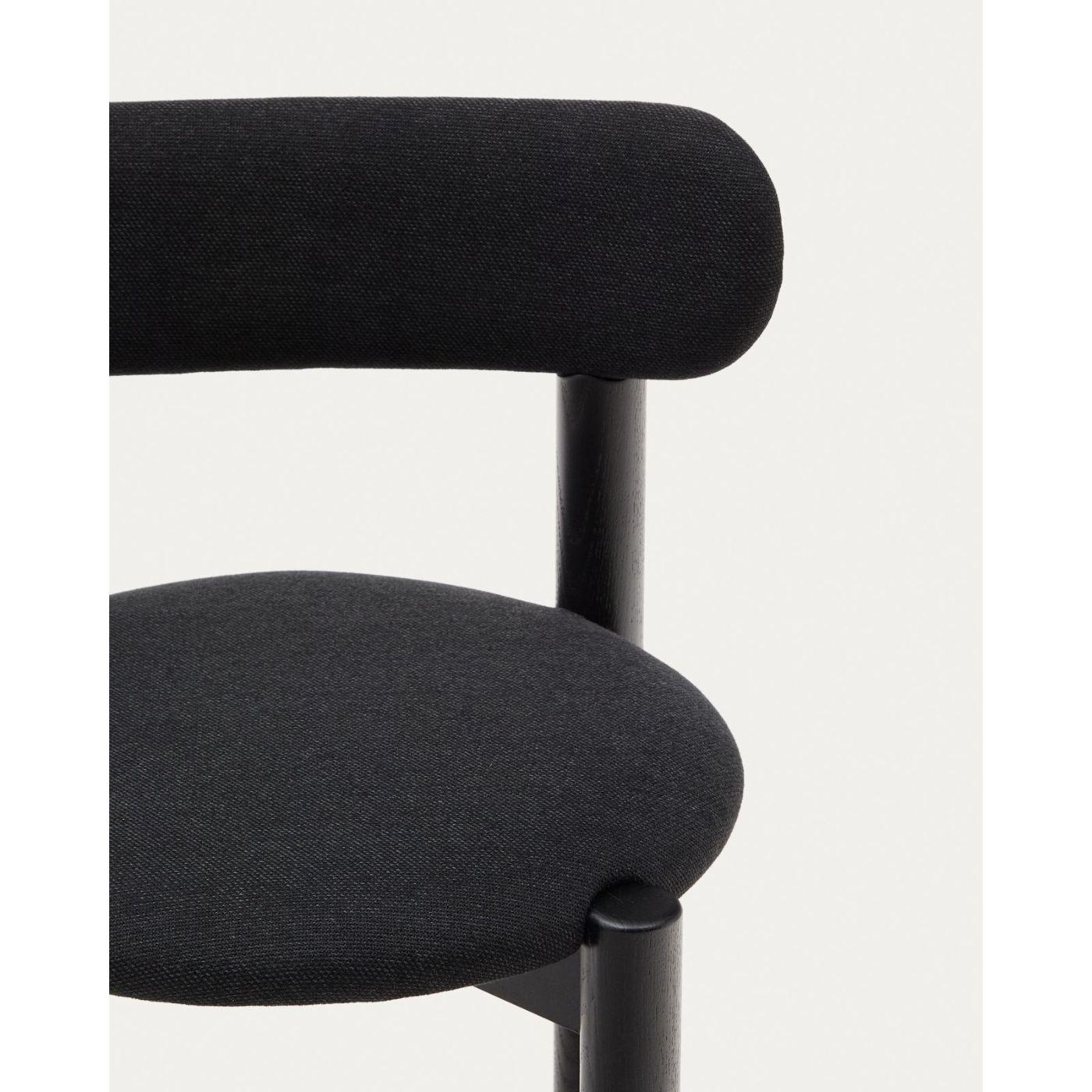 Design Stuhl Nebai Chenille schwarz Gestell Eichenholz schwarz FSC