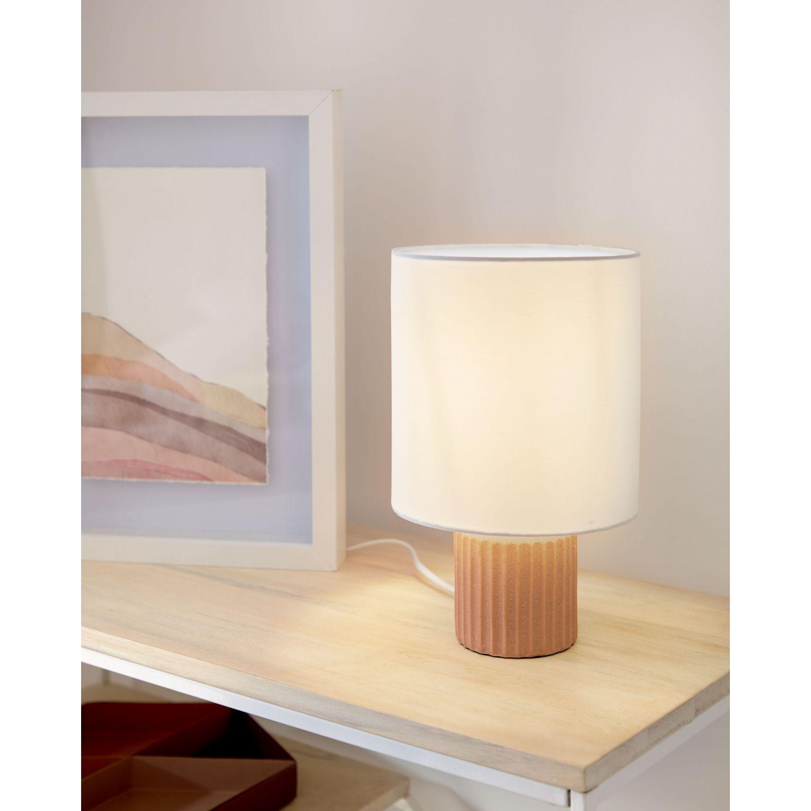 Eshe Tischlampe aus Keramik in der Farbe Terrakotta und weiss