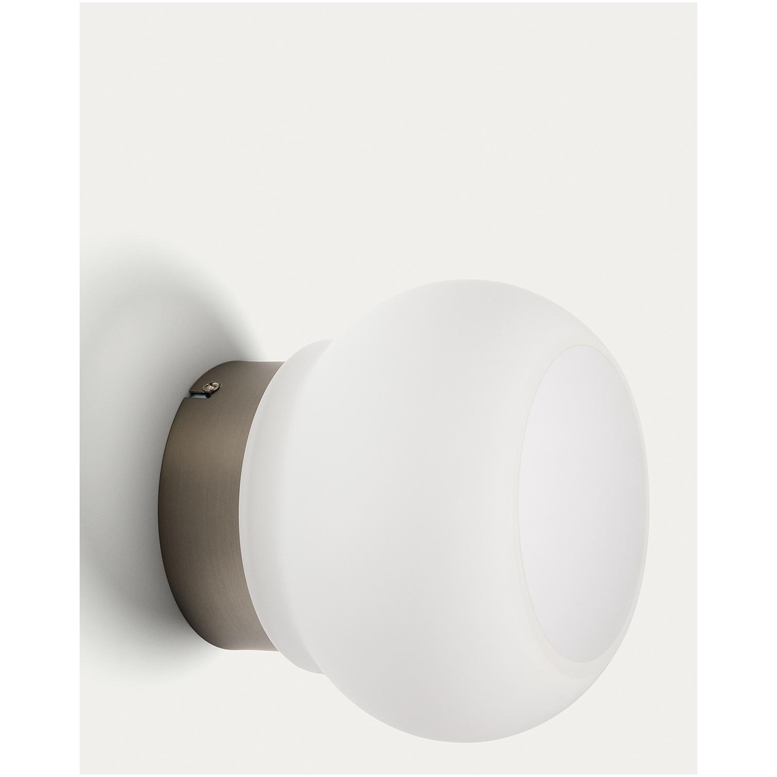 LED-Wandleuchte Leruna aus satiniertem Glas und Metall mit verzinktem Finish 20x20
