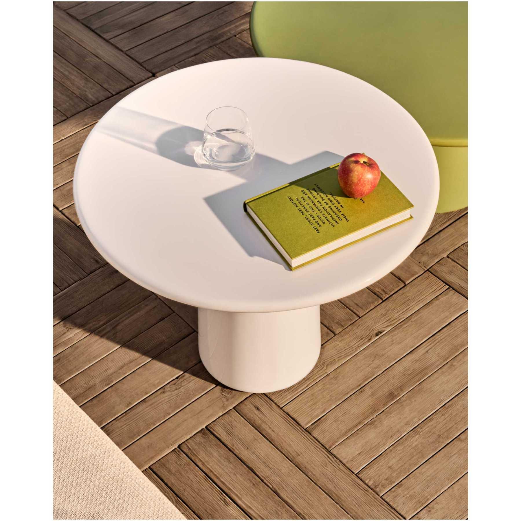 Couchtisch Albanella aus Zement mit glänzend weissem Finish 65x65