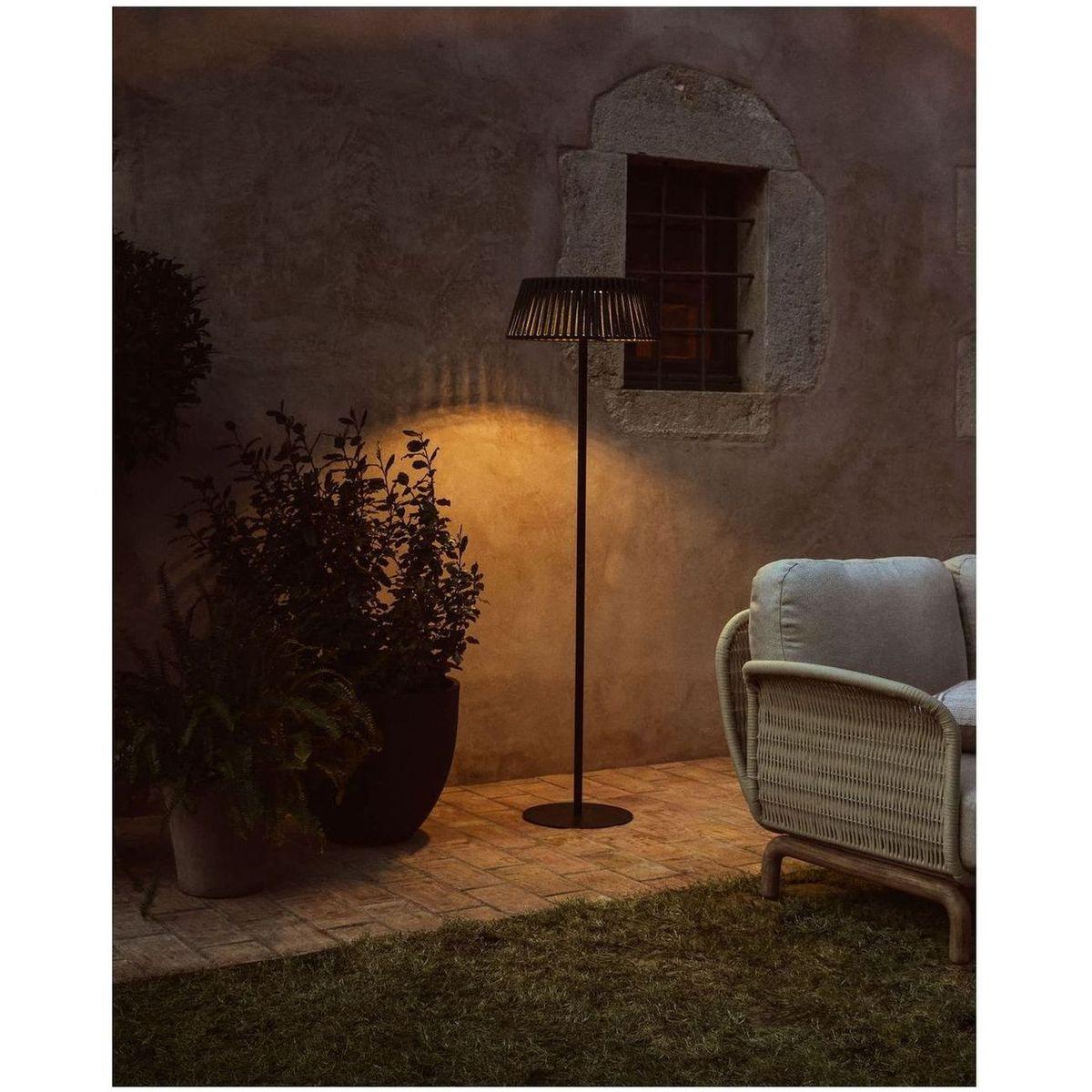 Outdoor-Solar-Stehlampe Aldet aus flachem Seil mit grünem Metallfuss 46x46