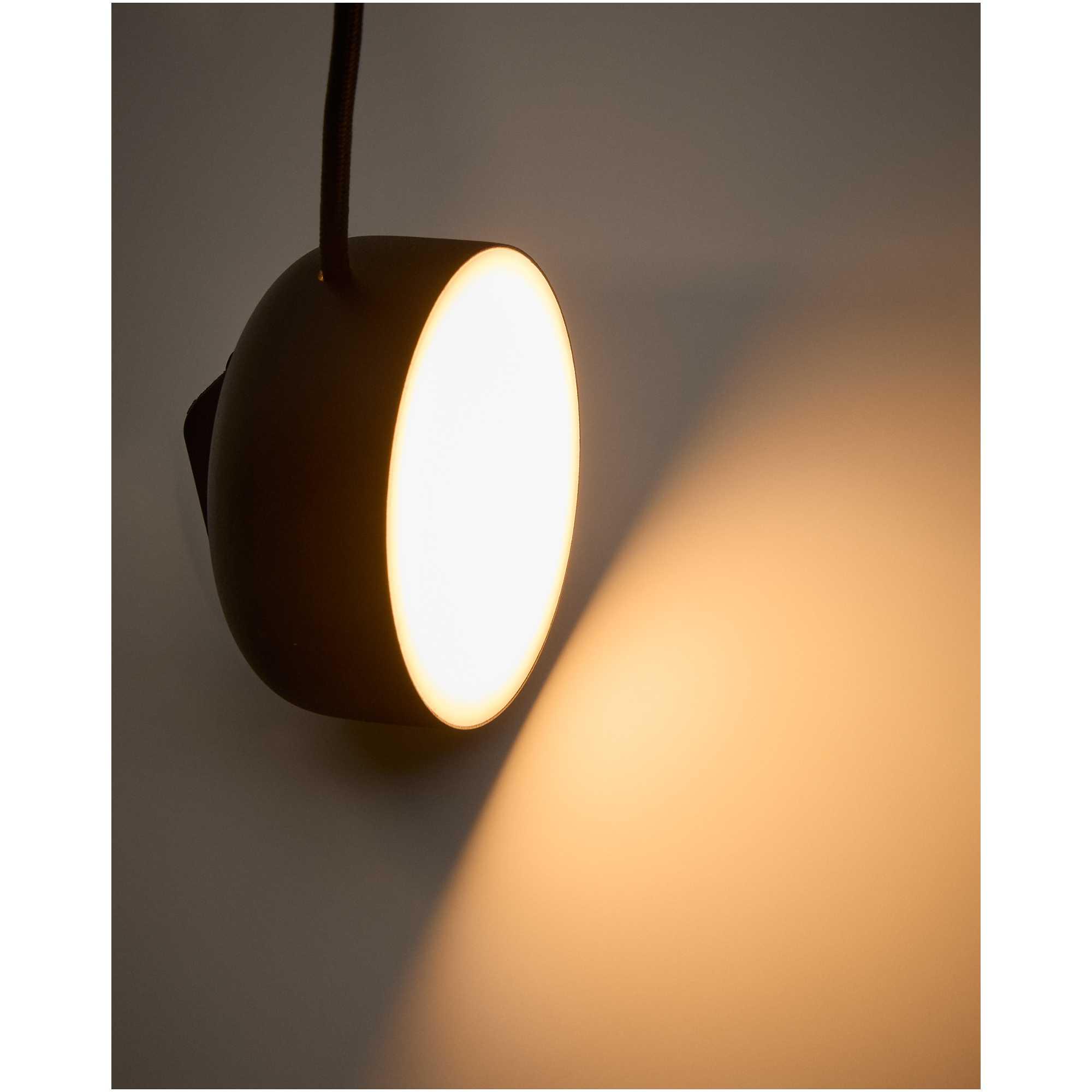 Lichtpunkt Orey aus schwarzem Metall