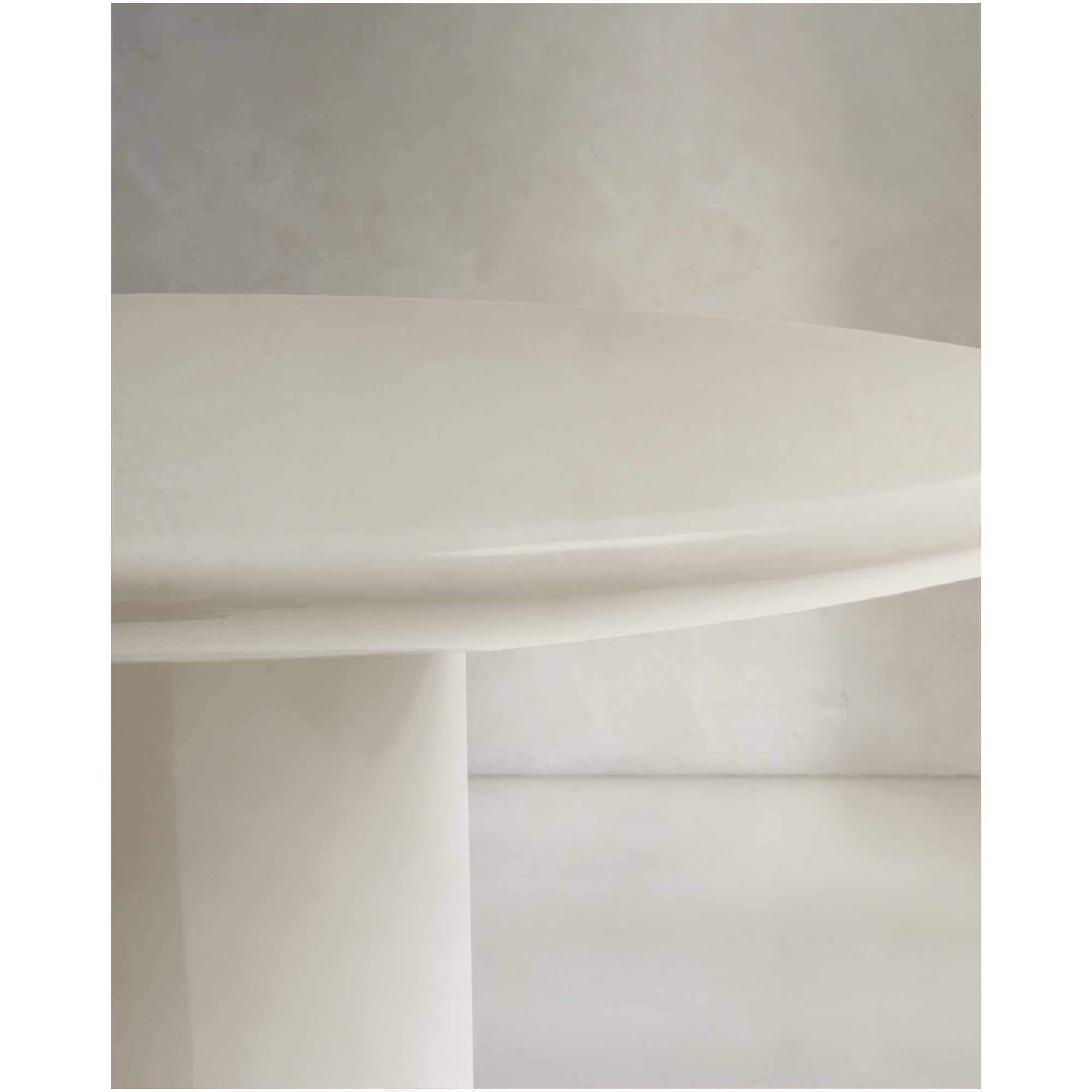 Couchtisch Albanella aus Zement mit glänzend weissem Finish 85x85