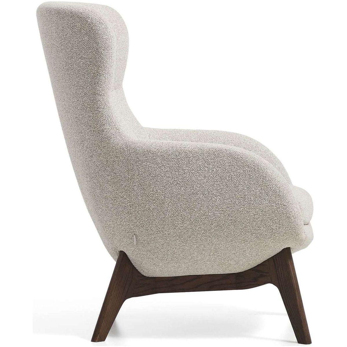 Ohrensessel Adiran dicker Chenille Beige Beinen Eichenholz massiv Nussbaum-Finish
