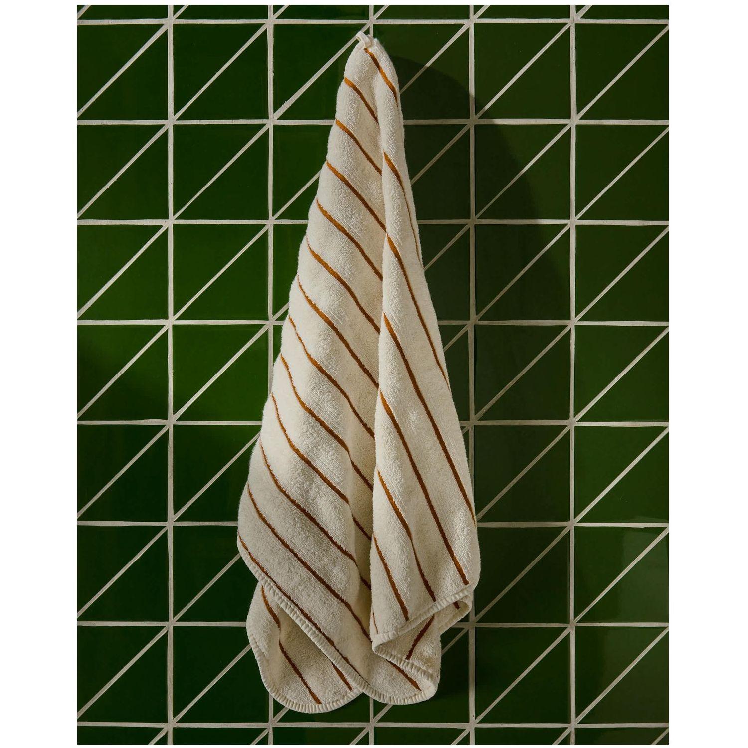 Handtuch Dorane aus 100 % Baumwolle mit orangefarbenen Streifen 50 x 90 cm
