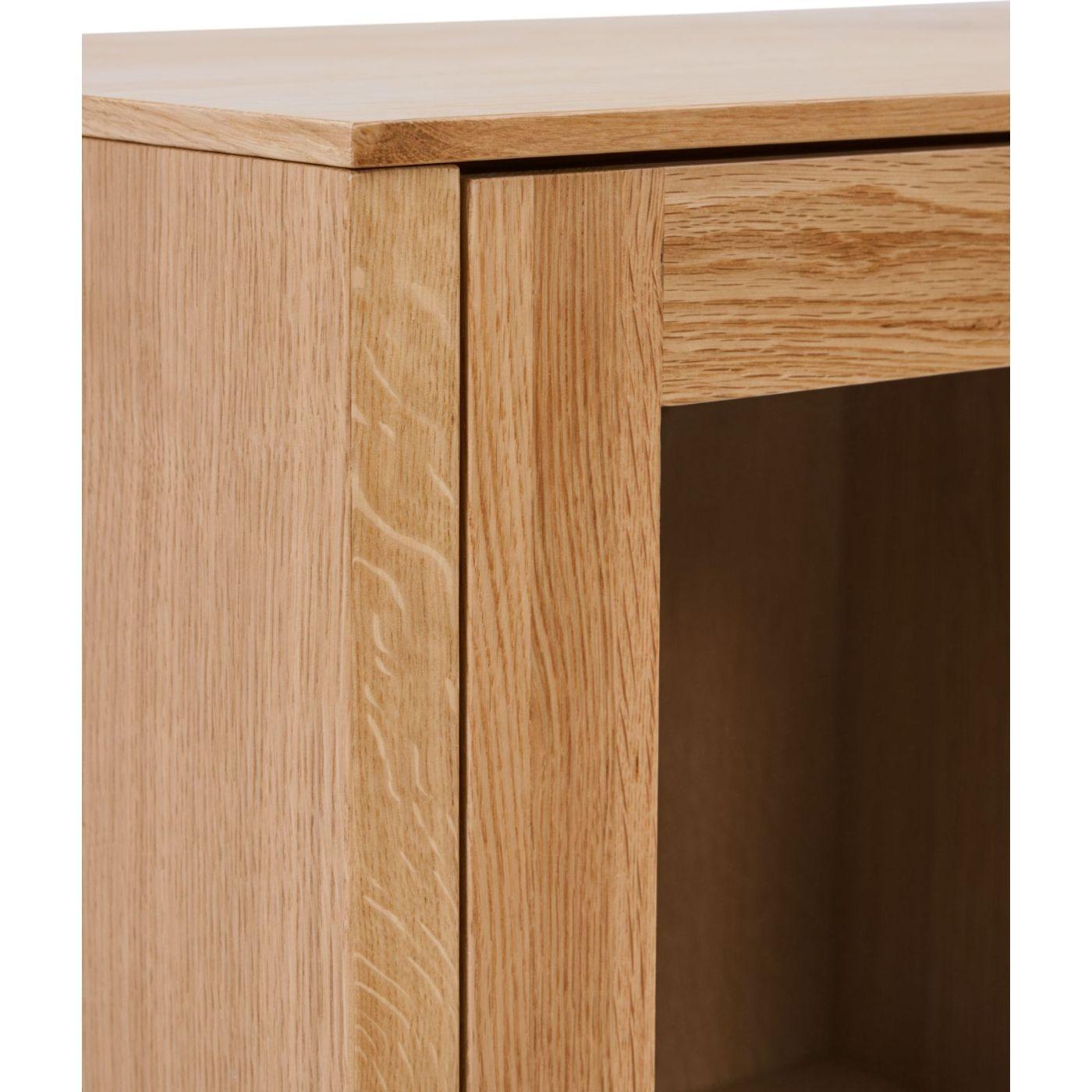 Alguema Vitrine aus Eichenfurnier mit natürlichem Finish 100 x 185 cm