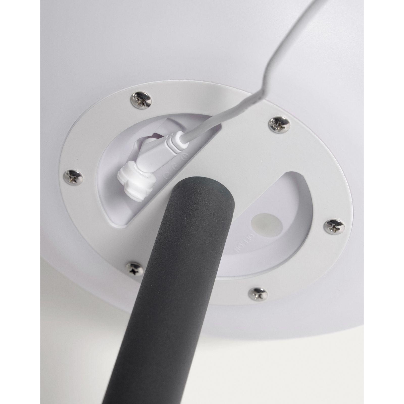 Dinesh Tischlampe aus schwarzem Stahl