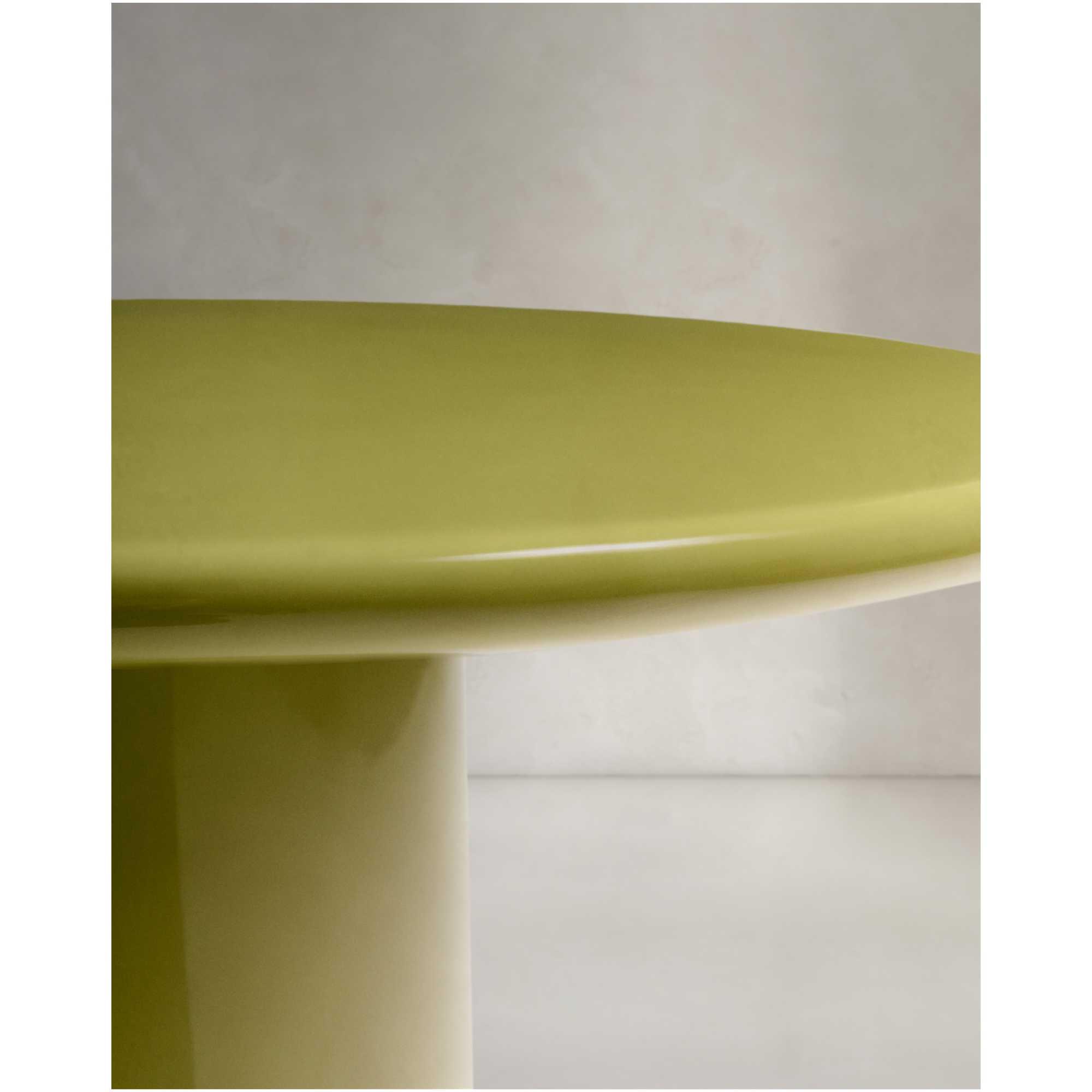 Couchtisch Albanella aus Zement mit glänzend grünem Finish 85x85