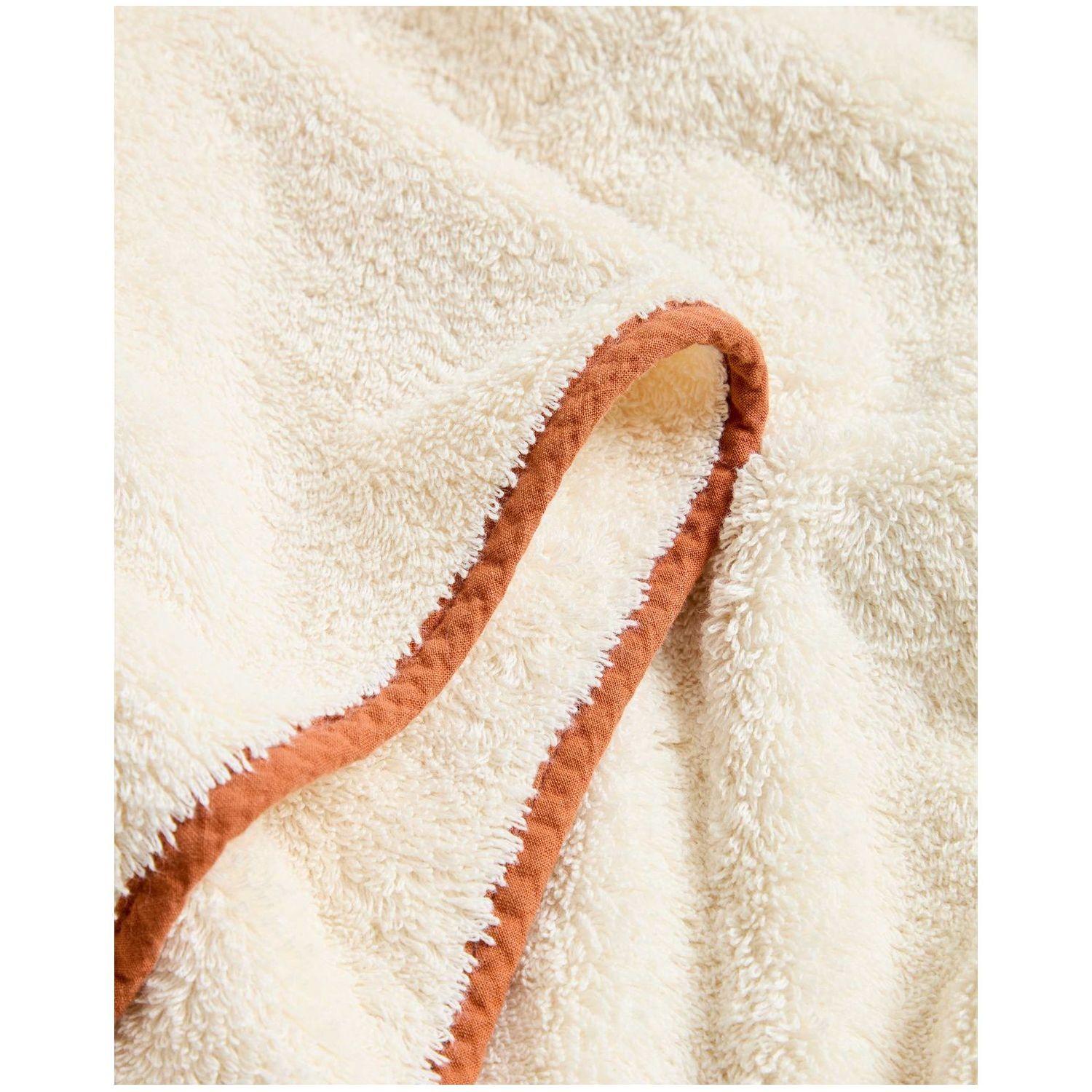 Handtuch Sedora aus 100 % Baumwolle mit orangefarbenem Kontrastdetail 30 x 50 cm