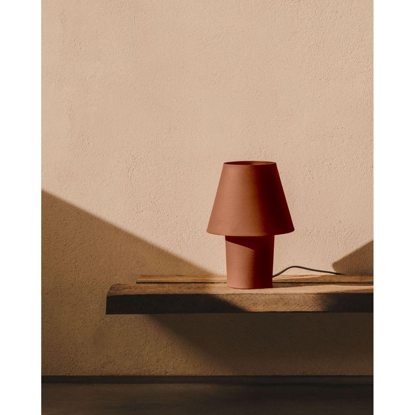 Canapost Tischlampe aus Metall mit Finish in Terrakotta