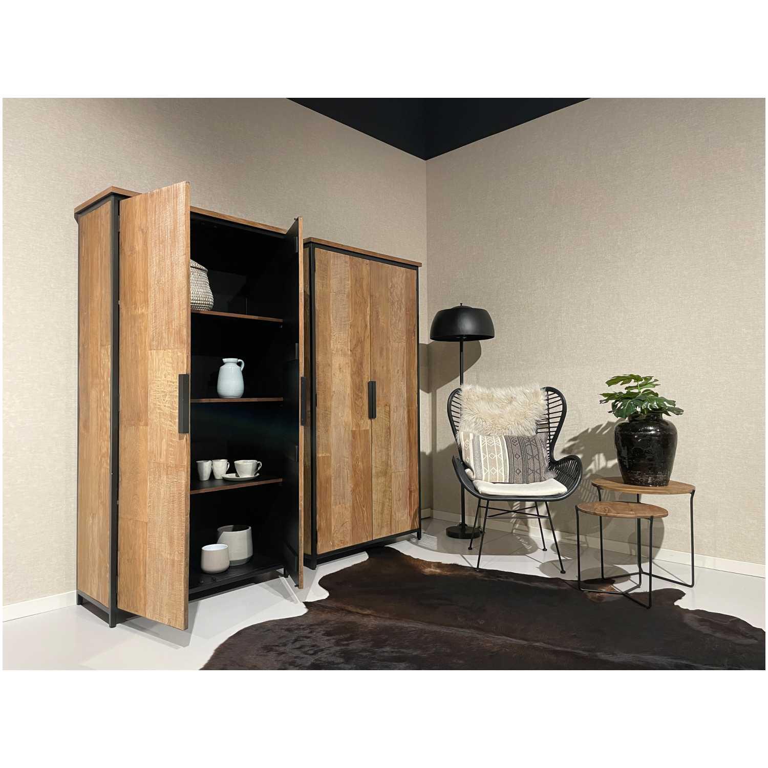 Holzschrank Tikky Teakholz vintage natur 100x195