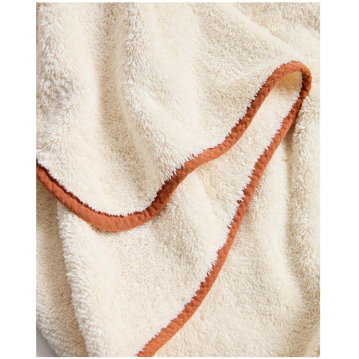 Handtuch Sedora aus 100 % Baumwolle mit orangefarbenem Kontrastdetail 50 x 90 cm
