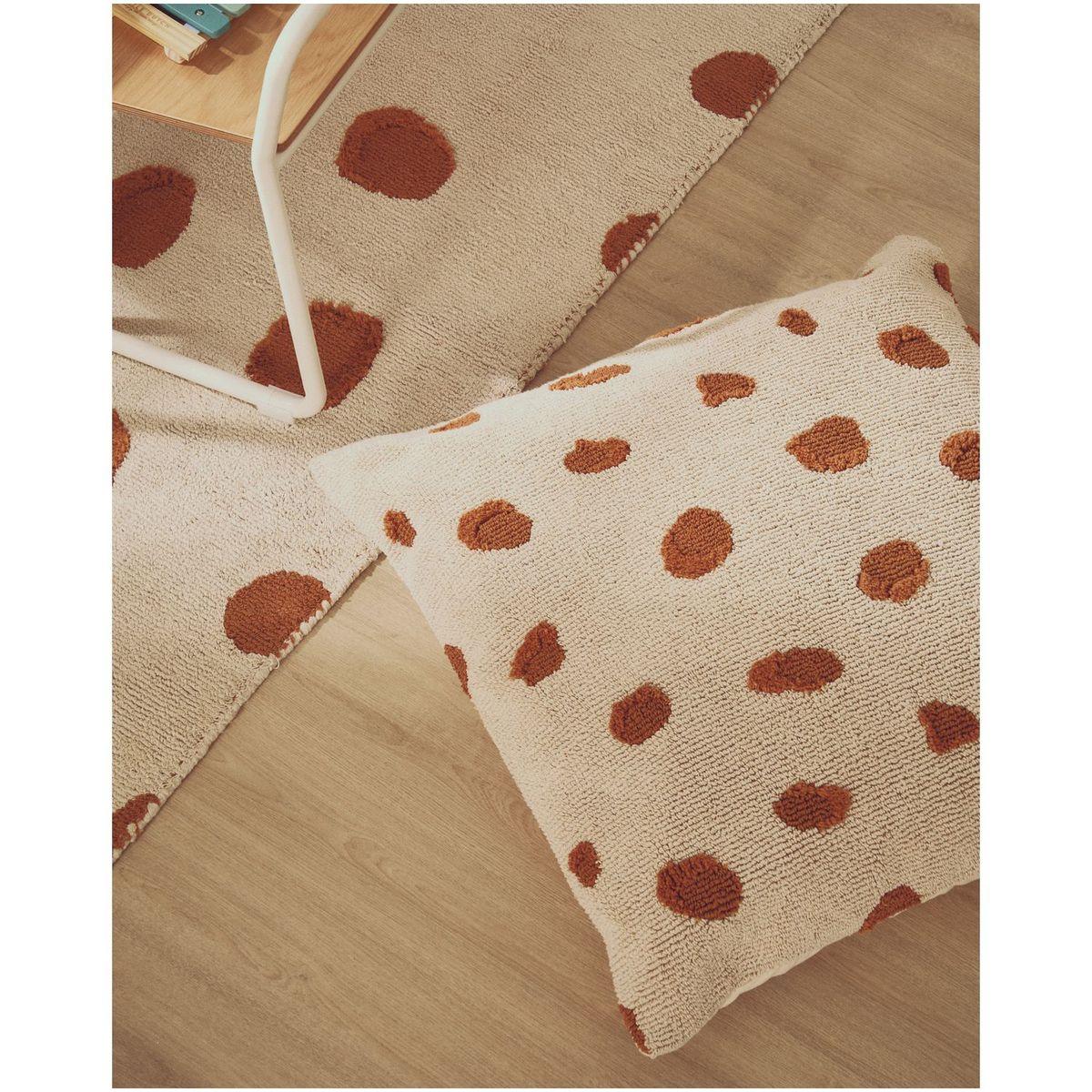 Beigefarbenes Bodenkissen Tandani mit Gepardendesign in Orange 70 x 70 cm